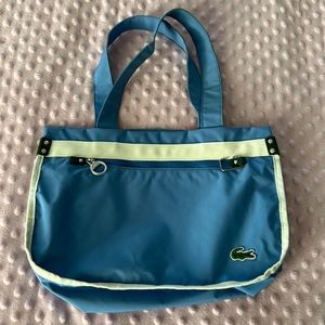 🐊 Lots of pockets!